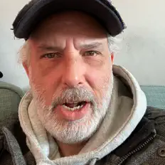 Ouça Ivory Wings, assista a videoclipes, leia a biografia, veja as datas das turnês e mais!