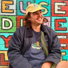 Ouve Smiiley, vê vídeos de música, lê a biografia, vê as datas da digressão e muito mais!