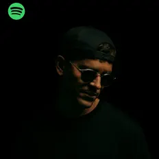 Poslechněte si interpreta Dr3wi, sledujte hudební videa, přečtěte si životopis, podívejte se na data turné a další informace.