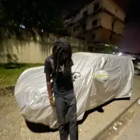 聆聽 undefined、觀看音樂影片、閱讀小傳、查看巡演日期等！