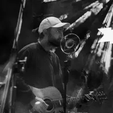Ascolta Paul Eisenach, guarda video musicali, leggi la biografia, vedi le date del tour & altro!