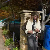 Posłuchaj wykonawcy undefined, obejrzyj teledyski, przeczytaj biografię, zobacz daty tras koncertowych i nie tylko!