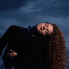 收听 Roza、观看音乐视频、阅读小传、查看巡演日期等 ！