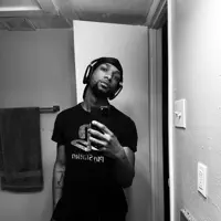 undefined सुनें, म्यूज़िक वीडियो देखें, बायो पढ़ें, दौरे की तारीखें और बहुत कुछ देखें!