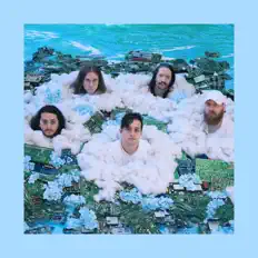 Ouve Space Weather, vê vídeos de música, lê a biografia, vê as datas da digressão e muito mais!