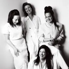 Escucha a Quatuor Esca, mira videos musicales, lee su biografía, consulta las fechas de las gira y más.