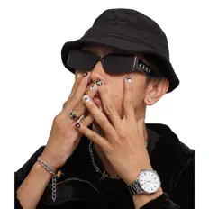 收听 Luh Da Jaun、观看音乐视频、阅读小传、查看巡演日期等 ！