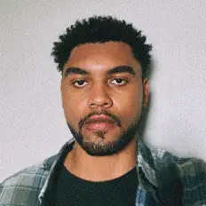 Gianni Stennis: песни, клипы, биография, даты выступлений и многое другое.