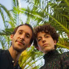 Escucha a Passepartout Duo, mira videos musicales, lee su biografía, consulta las fechas de las gira y más.