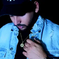 Ascolta FREAK, guarda video musicali, leggi la biografia, vedi le date del tour & altro!