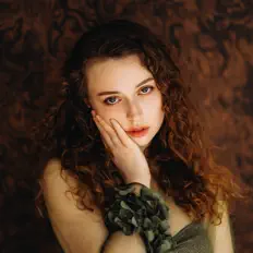 Ana Pri을(를) 듣고, 뮤직 비디오를 보고, 약력을 읽고, 투어 일정 등을 확인하세요!