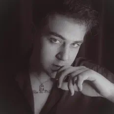 Ascolta Süleyman Çapar, guarda video musicali, leggi la biografia, vedi le date del tour & altro!
