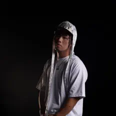 聆聽 Hip-z、觀看音樂影片、閱讀小傳、查看巡演日期等！