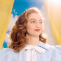 undefined dinle, müzik videolarını izle, biyografisini oku, tur tarihlerini ve daha fazlasını gör!