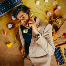 Escucha a Vdi, mira vídeos musicales, lee la biografía, consulta fechas de giras y mucho más.