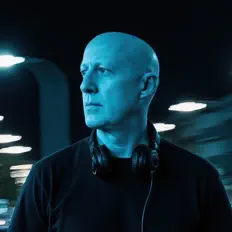 Poslechněte si interpreta Neural Groove Machine, sledujte hudební videa, přečtěte si životopis, podívejte se na data turné a další informace.