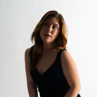 Ouça undefined, assista a videoclipes, leia a biografia, veja as datas das turnês e mais!