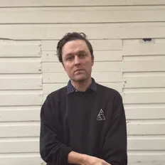 Escucha a Joshua Burnside, mira videos musicales, lee su biografía, consulta las fechas de las gira y más.