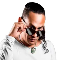 Écoutez Christian De La Cruz, regardez des vidéoclips, lisez la biographie, consultez les dates de tournée et plus encore !