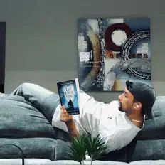 Escucha a Omnis, mira vídeos musicales, lee la biografía, consulta fechas de giras y mucho más.