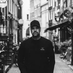 Sebastian Davidsonを聴いたり、ミュージックビデオを鑑賞したり、経歴やツアー日程などを確認したりしましょう！