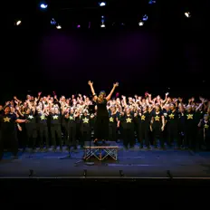 Poslechněte si interpreta Rock Choir, sledujte hudební videa, přečtěte si životopis, podívejte se na data turné a další informace.