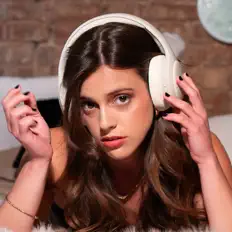 Ακούστε περιεχόμενο από Milena Galasso, παρακολουθήστε μουσικά βίντεο, διαβάστε το βιογραφικό, δείτε ημερομηνίες περιοδείας, και πολλά ακόμη!