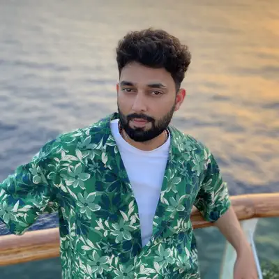 Listen to Maahir, watch music videos, read bio, see tour dates & more!