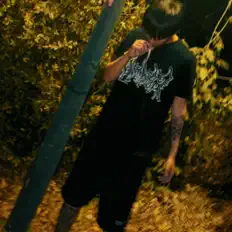 聆聽 KohrK、觀看音樂影片、閱讀小傳、查看巡演日期等！