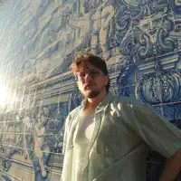 Ouça undefined, assista a videoclipes, leia a biografia, veja as datas das turnês e mais!