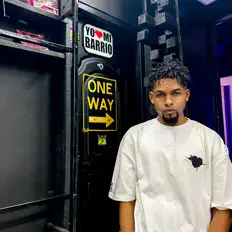 Ouça I’mOMAR, assista a videoclipes, leia a biografia, veja as datas das turnês e mais!