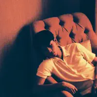 聆聽 undefined、觀看音樂影片、閱讀小傳、查看巡演日期等！