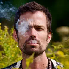 Ascolta James Forest, guarda video musicali, leggi la biografia, vedi le date del tour & altro!