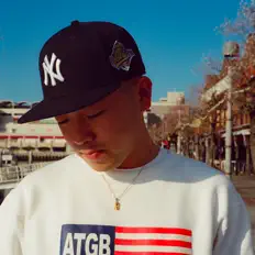 聆聽 noizy、觀看音樂影片、閱讀小傳、查看巡演日期等！