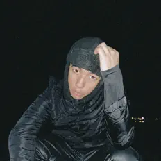 Escucha a Beso, mira vídeos musicales, lee la biografía, consulta fechas de giras y mucho más.