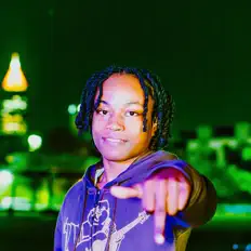 聆聽 Trilly!、觀看音樂影片、閱讀小傳、查看巡演日期等！