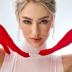 Escucha a Уляна Шуба, mira vídeos musicales, lee la biografía, consulta fechas de giras y mucho más.