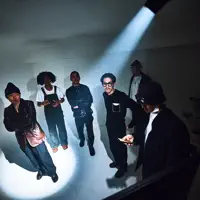 undefined을(를) 듣고, 뮤직 비디오를 보고, 약력을 읽고, 투어 일정 등을 확인하세요!