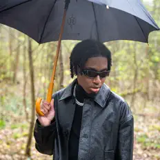 Posłuchaj wykonawcy KRISCO, obejrzyj teledyski, przeczytaj biografię, zobacz daty tras koncertowych i nie tylko!