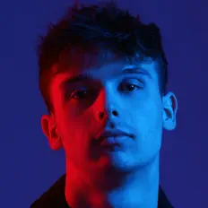 Poslechněte si interpreta Tom Harlix, sledujte hudební videa, přečtěte si životopis, podívejte se na data turné a další informace.