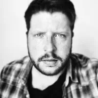 Hör dir undefined an, schau dir Musikvideos an, lies die Biografie, finde Tourdaten und mehr!