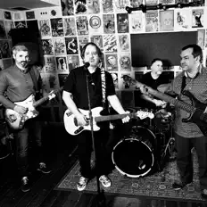 Dengarkan Lost Secrets, tonton video musik, baca bio, lihat tanggal tur & lainnya!