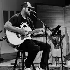Ouve Allen Winningham, vê vídeos de música, lê a biografia, vê as datas da digressão e muito mais!