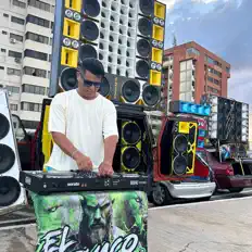 Dj Pilinを聴いたり、ミュージックビデオを鑑賞したり、経歴やツアー日程などを確認したりしましょう！