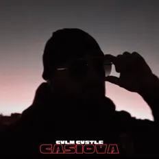 Hör dir CASIOVA an, schau dir Musikvideos an, lies die Biografie, finde Tourdaten und mehr!