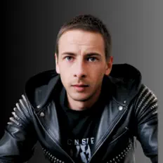 收听 Esso Mandela、观看音乐视频、阅读小传、查看巡演日期等 ！