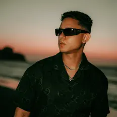 Jei Urban을(를) 듣고, 뮤직 비디오를 보고, 약력을 읽고, 투어 일정 등을 확인하세요!