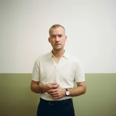 Luister naar Peter Sandberg, bekijk muziekvideo's, lees de bio, bekijk de tourdata, en meer!