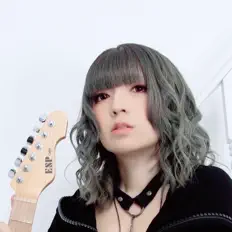 收听 MIYU、观看音乐视频、阅读小传、查看巡演日期等 ！