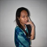 Hör dir undefined an, schau dir Musikvideos an, lies die Biografie, finde Tourdaten und mehr!